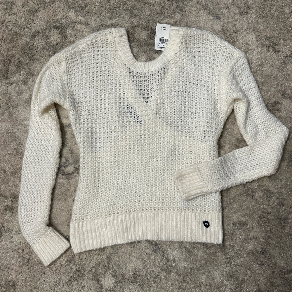 NWT Abercrombie Cream Sweater